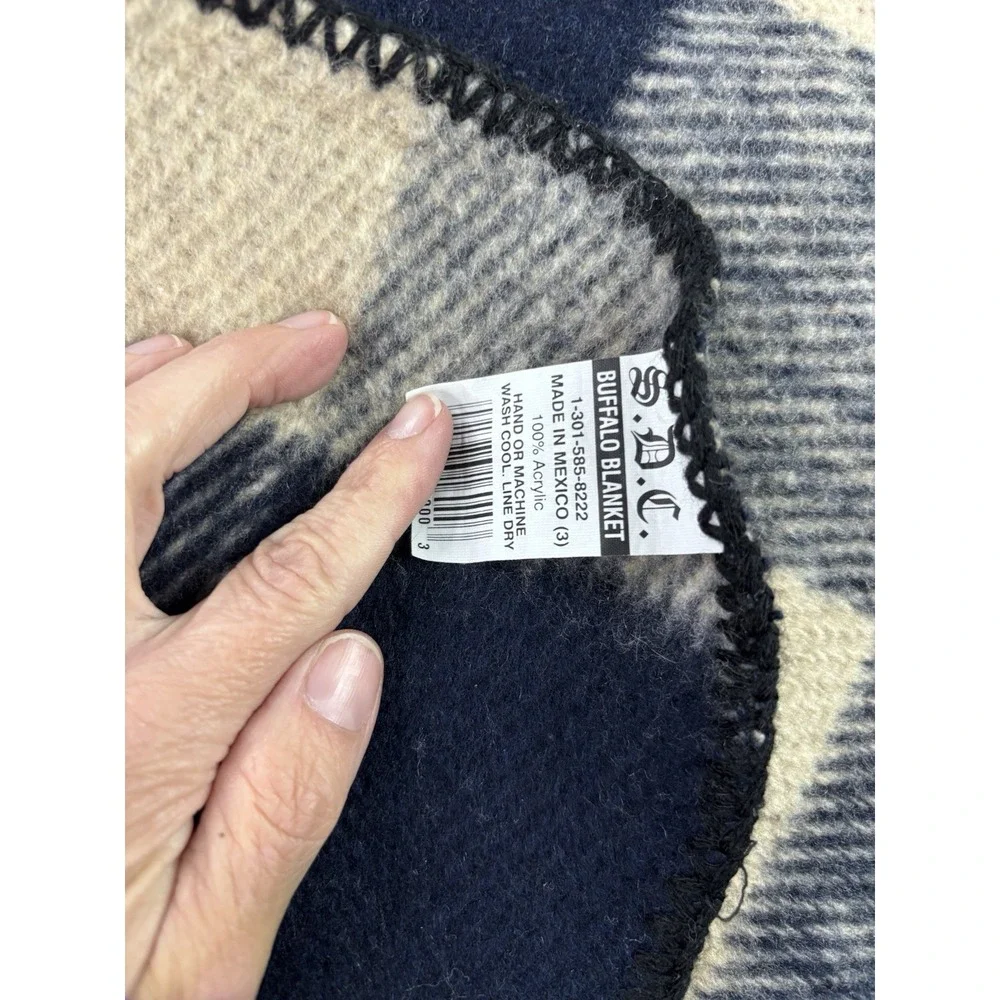 S.D.C. Buffalo Blanket Unisex OS Navy Blue Cream‎ Excellent Plaid Acrylic Throw